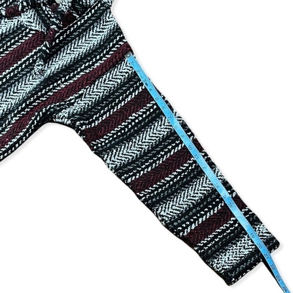 Earth Ragz Iguana Jack Baha Burgundy Pullover Sweatshirt - Picture 7 of 11